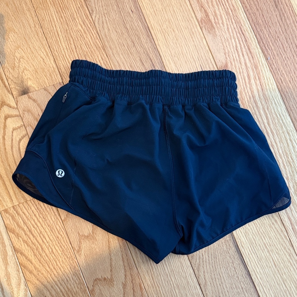 lululemon 2.5” Hotty Hot Women's Navy Shorts - 2